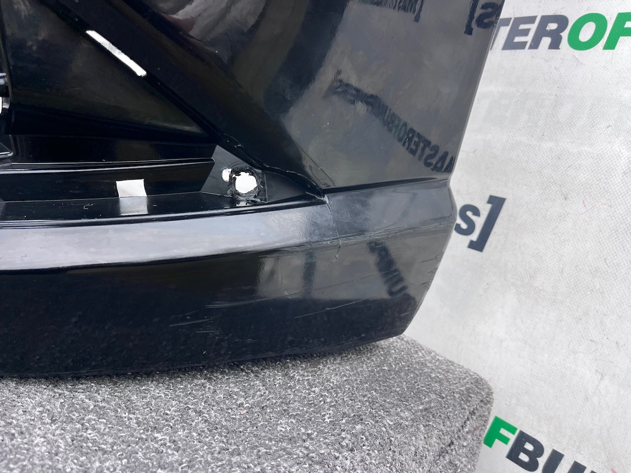 Mitsubishi Outlander Ls Phev Mk3 2017-2021 Front Bumper No Pdc Genuine [m486]