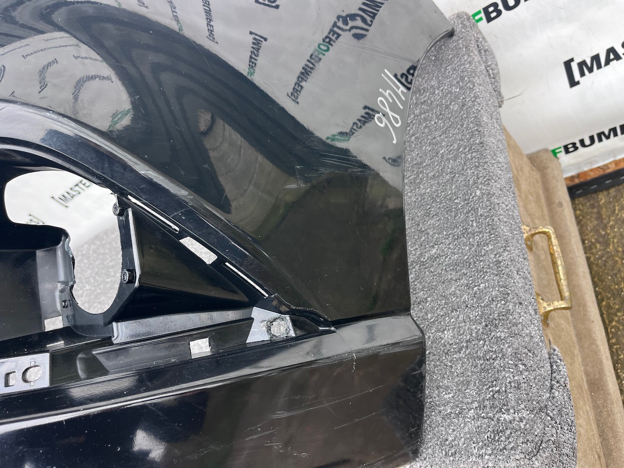 Mitsubishi Outlander Ls Phev Mk3 2017-2021 Front Bumper No Pdc Genuine [m486]