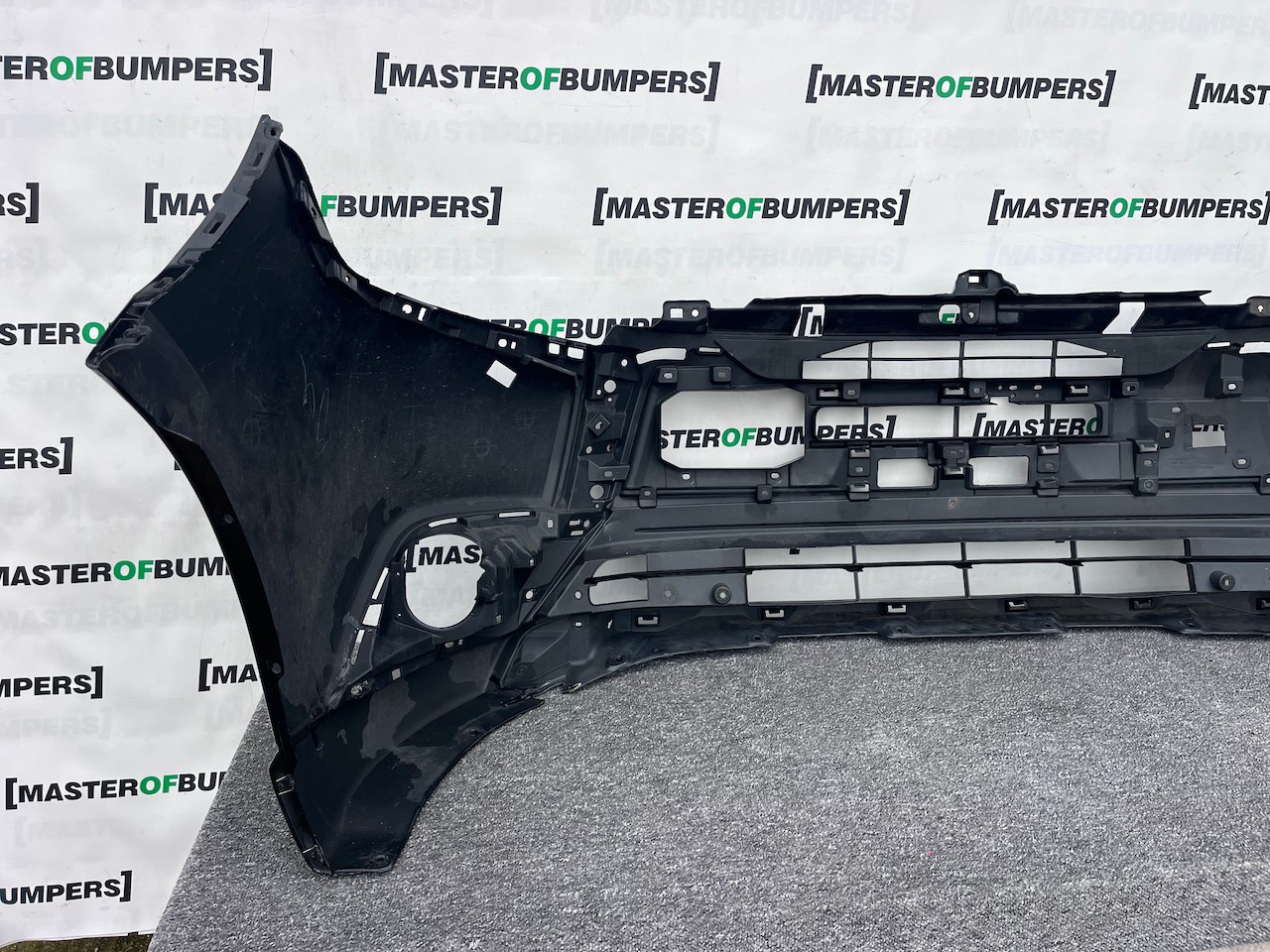 Mitsubishi Outlander Ls Phev Mk3 2017-2021 Front Bumper No Pdc Genuine [m486]