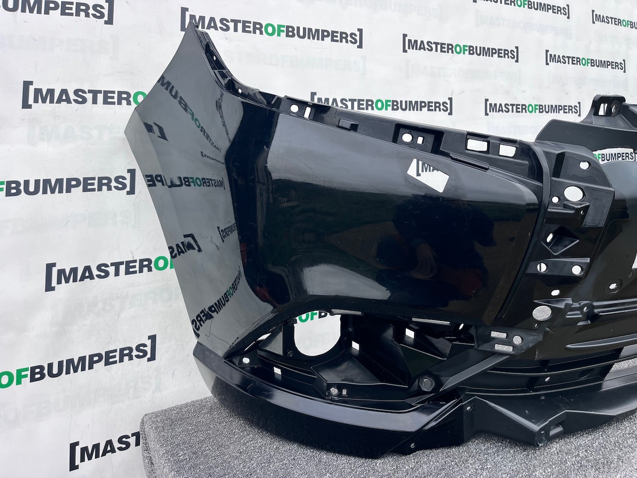 Mitsubishi Outlander Ls Phev Mk3 2017-2021 Front Bumper No Pdc Genuine [m486]