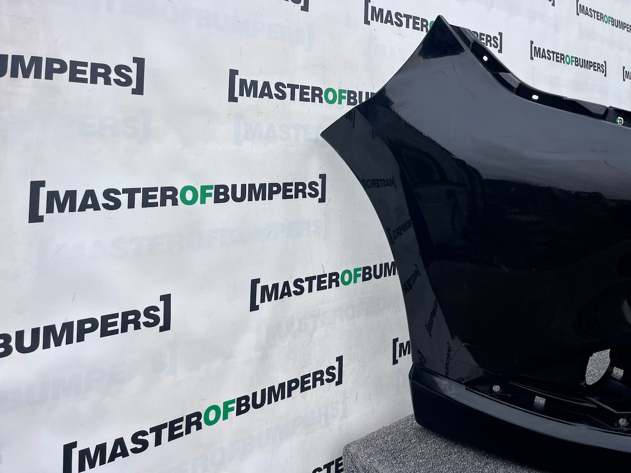 Mitsubishi Outlander Ls Phev Mk3 2017-2021 Front Bumper No Pdc Genuine [m486]