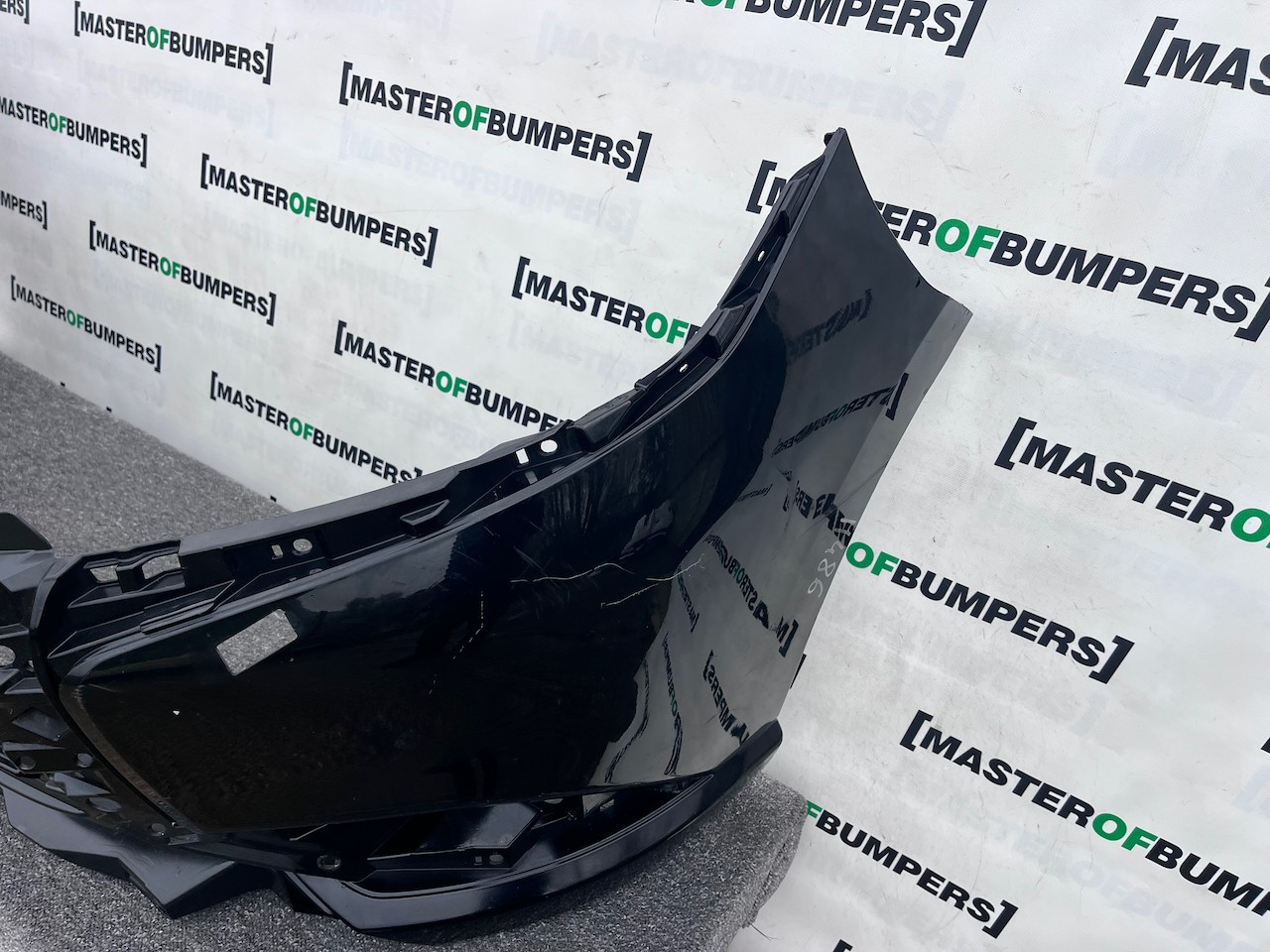 Mitsubishi Outlander Ls Phev Mk3 2017-2021 Front Bumper No Pdc Genuine [m486]
