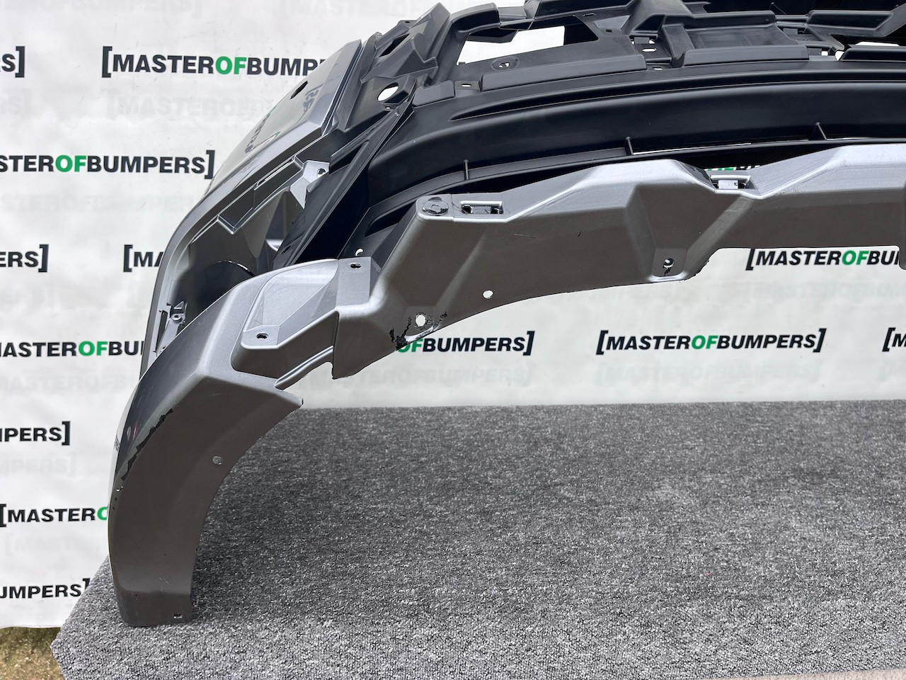 Mitsubishi Outlander Ls Phev Mk3 2017-2021 Front Bumper 4 Pdc Jet Genuine [m491]