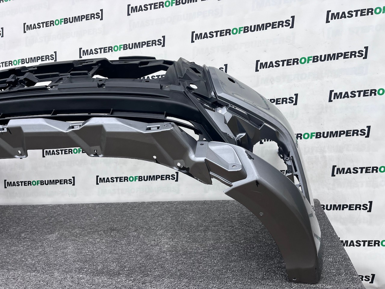 Mitsubishi Outlander Ls Phev Mk3 2017-2021 Front Bumper 4 Pdc Jet Genuine [m491]