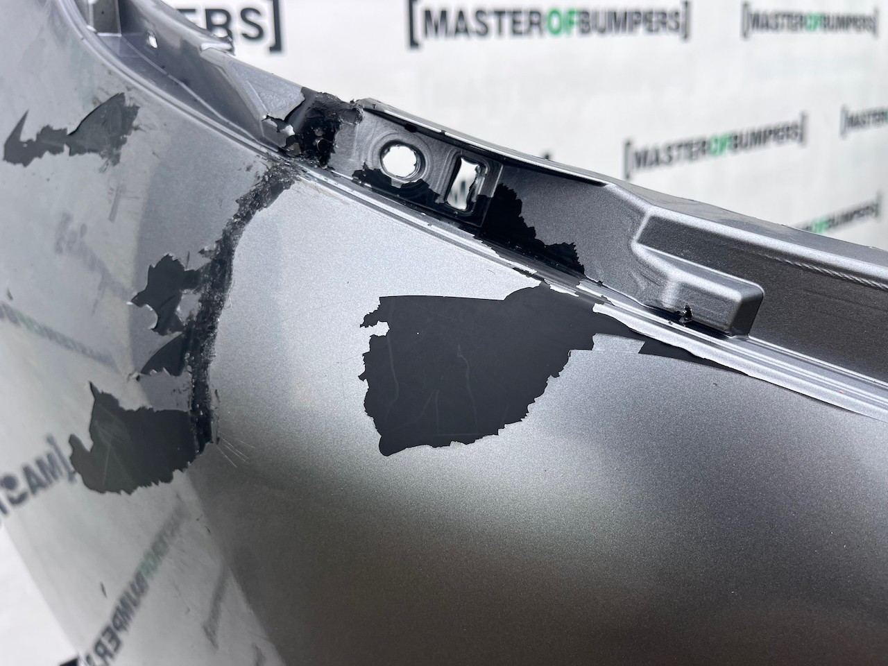 Mitsubishi Outlander Ls Phev Mk3 2017-2021 Front Bumper 4 Pdc Jet Genuine [m491]