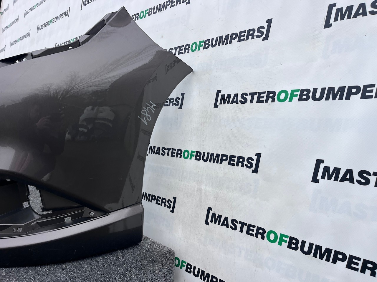 Mitsubishi Outlander Ls Phev Mk3 2017-2021 Front Bumper 4 Pdc Jet Genuine [m481]