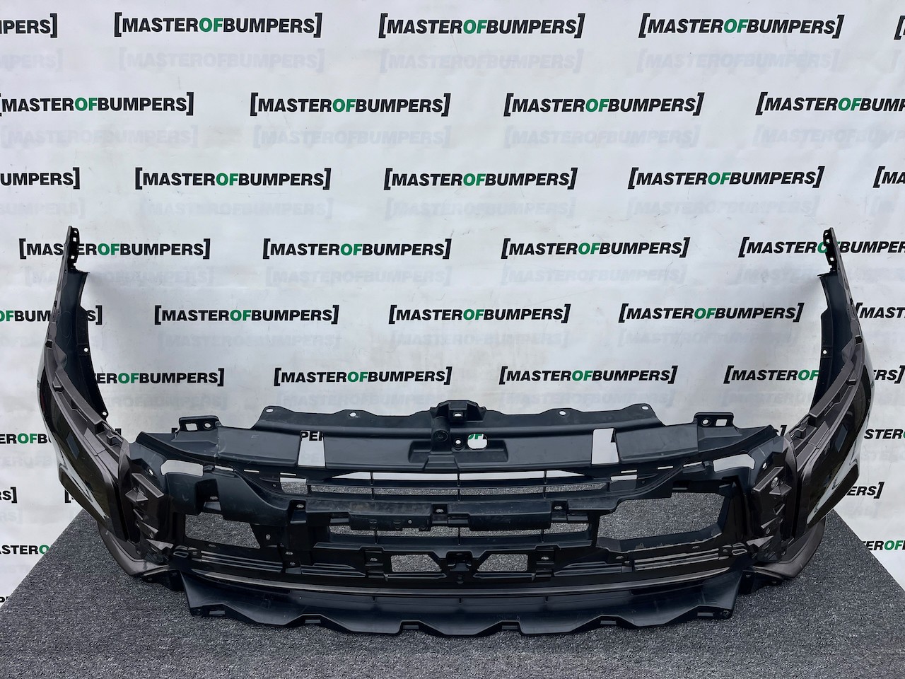 Mitsubishi Outlander Ls Phev Mk3 2017-2021 Front Bumper 4 Pdc Jet Genuine [m481]