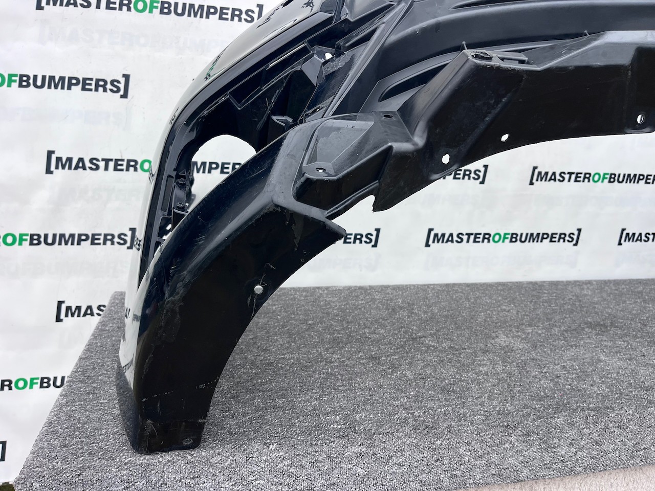 Mitsubishi Outlander Ls Phev Mk3 2017-2021 Front Bumper 4 Pdc Jet Genuine [m482]