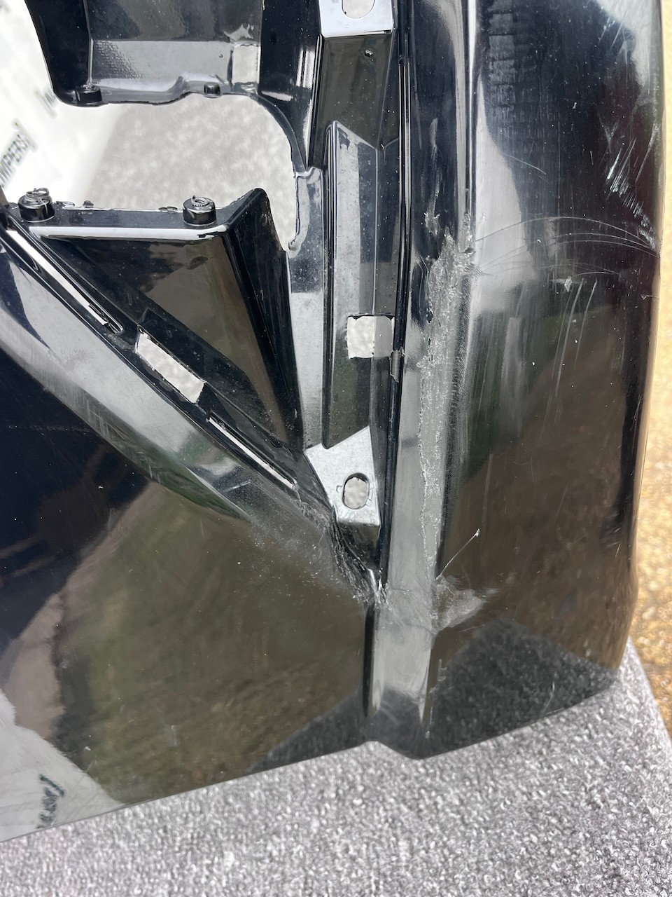 Mitsubishi Outlander Ls Phev Mk3 2017-2021 Front Bumper 4 Pdc Jet Genuine [m482]