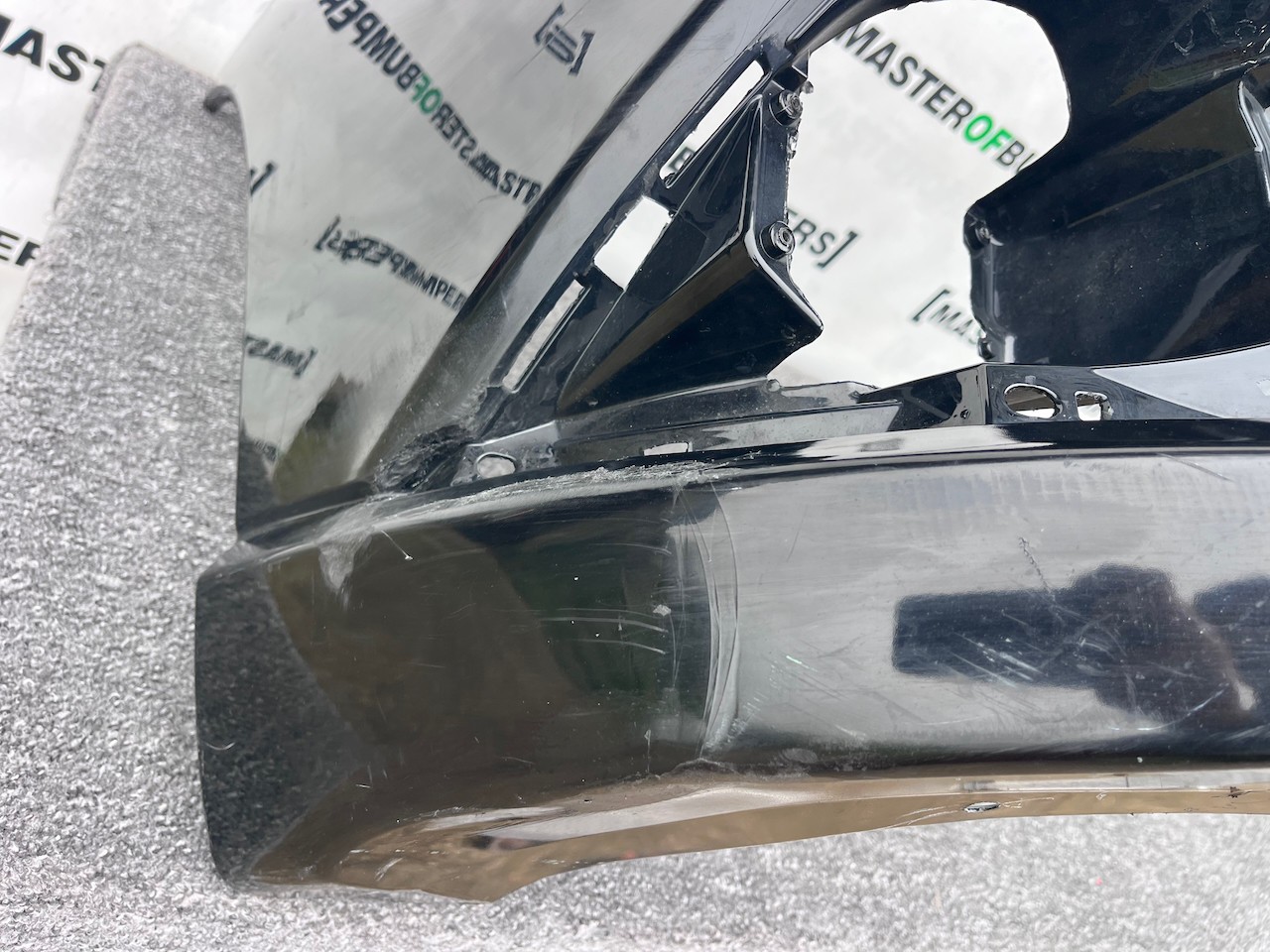 Mitsubishi Outlander Ls Phev Mk3 2017-2021 Front Bumper 4 Pdc Jet Genuine [m482]