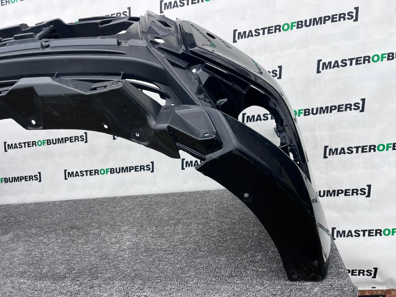 Mitsubishi Outlander Ls Phev Mk3 2017-2021 Front Bumper 4 Pdc Jet Genuine [m482]