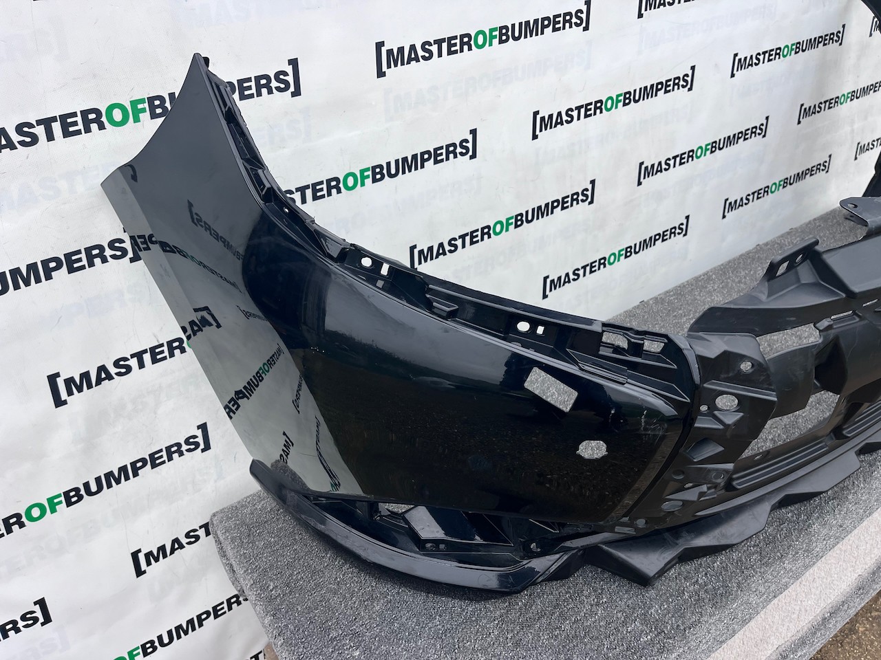 Mitsubishi Outlander Ls Phev Mk3 2017-2021 Front Bumper 4 Pdc Jet Genuine [m482]