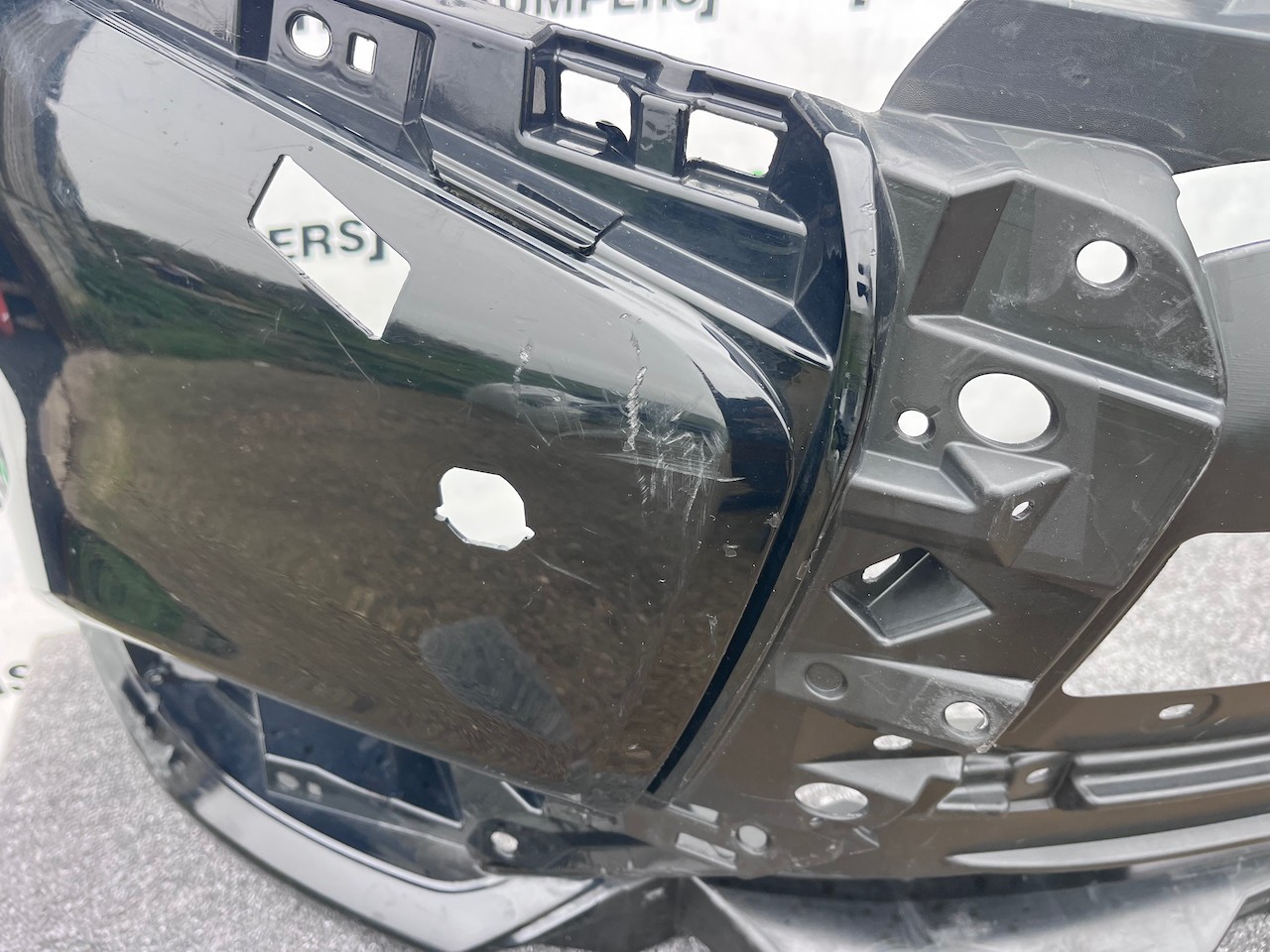 Mitsubishi Outlander Ls Phev Mk3 2017-2021 Front Bumper 4 Pdc Jet Genuine [m482]