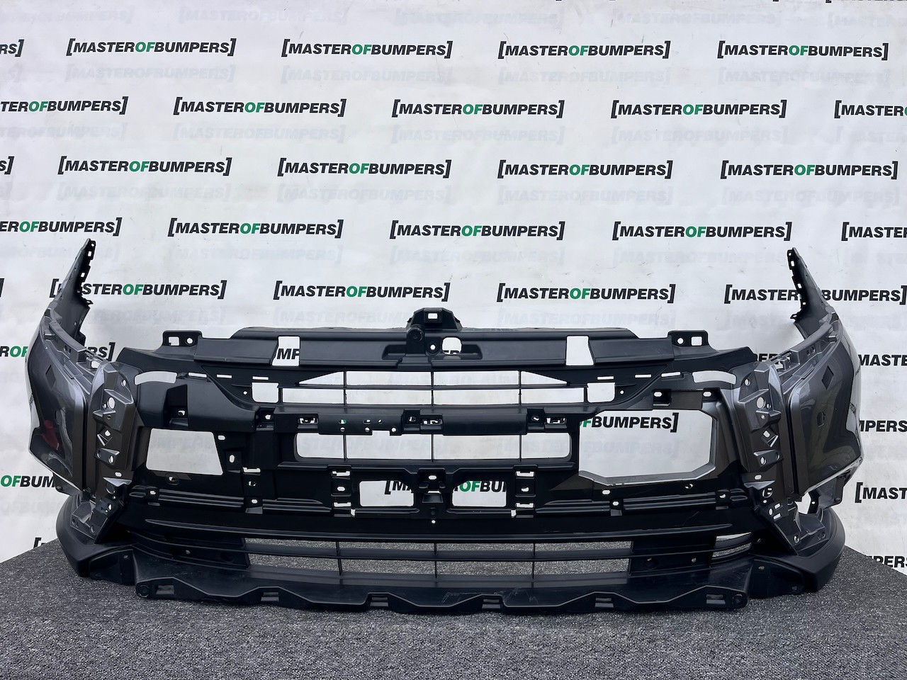 Mitsubishi Outlander Mivec Exceed 2017-21 Front Bumper Pdc + Jets Genuine [m489]