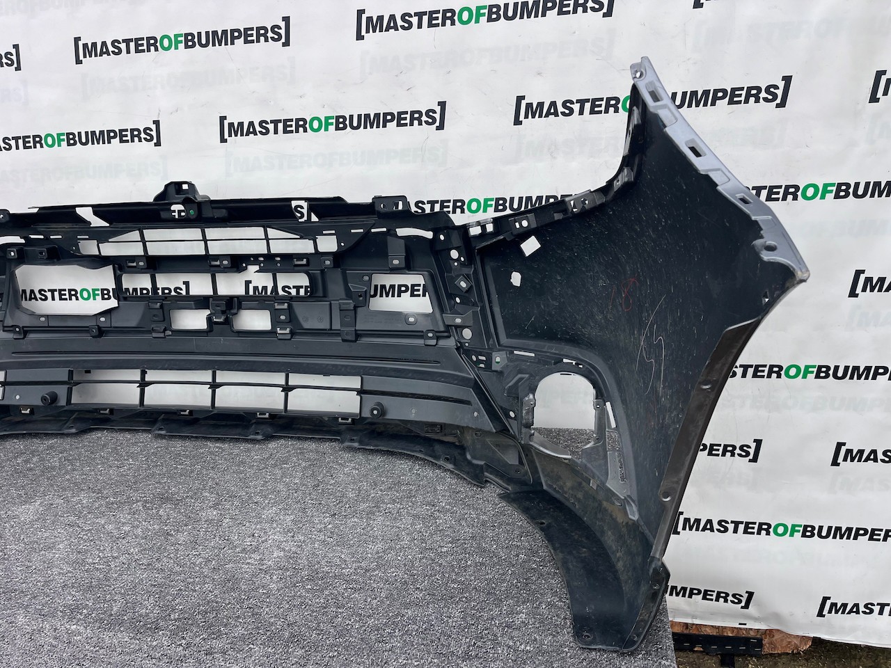 Mitsubishi Outlander Mivec Exceed 2017-21 Front Bumper Pdc + Jets Genuine [m489]