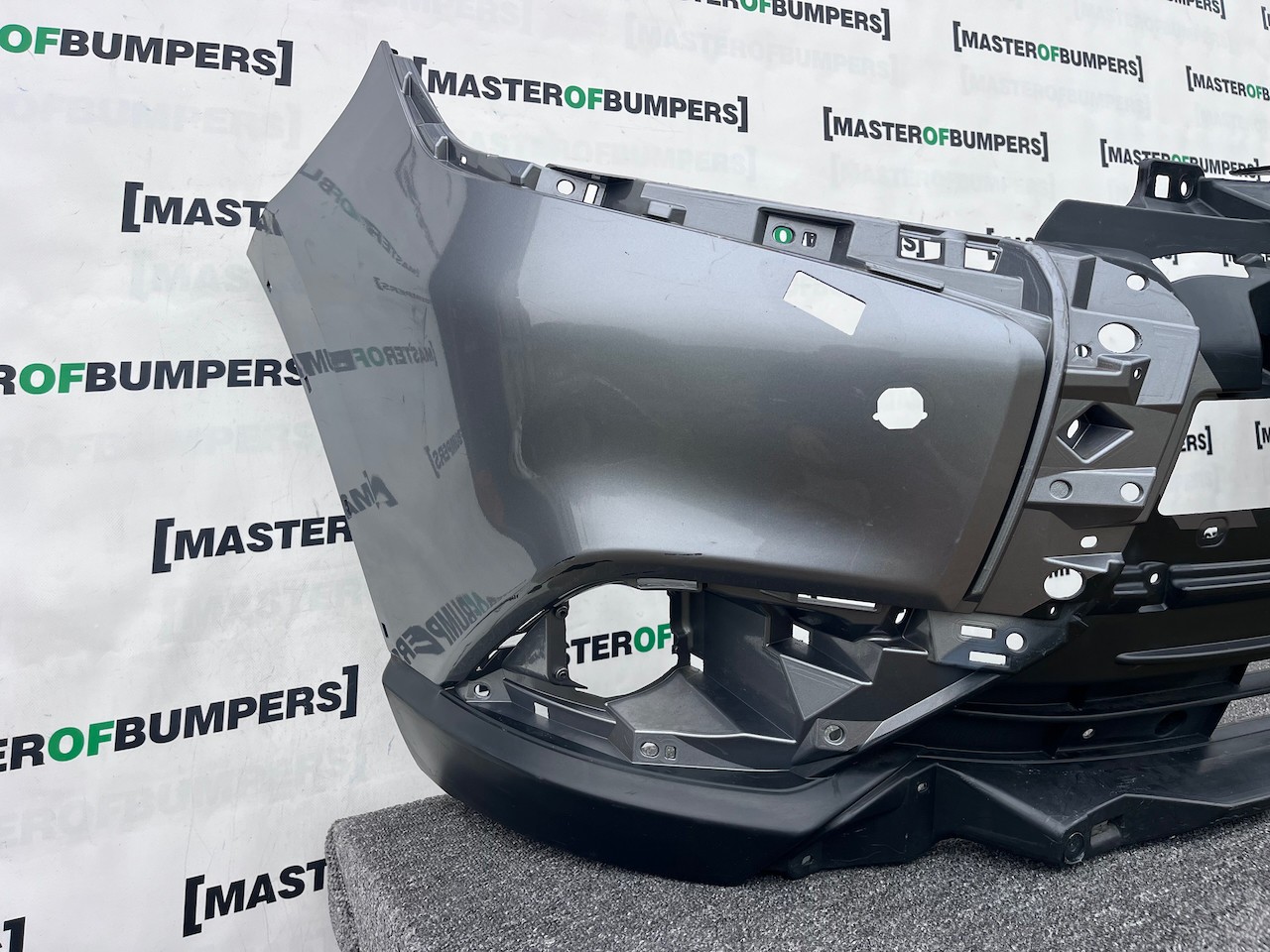 Mitsubishi Outlander Mivec Exceed 2017-21 Front Bumper Pdc + Jets Genuine [m489]