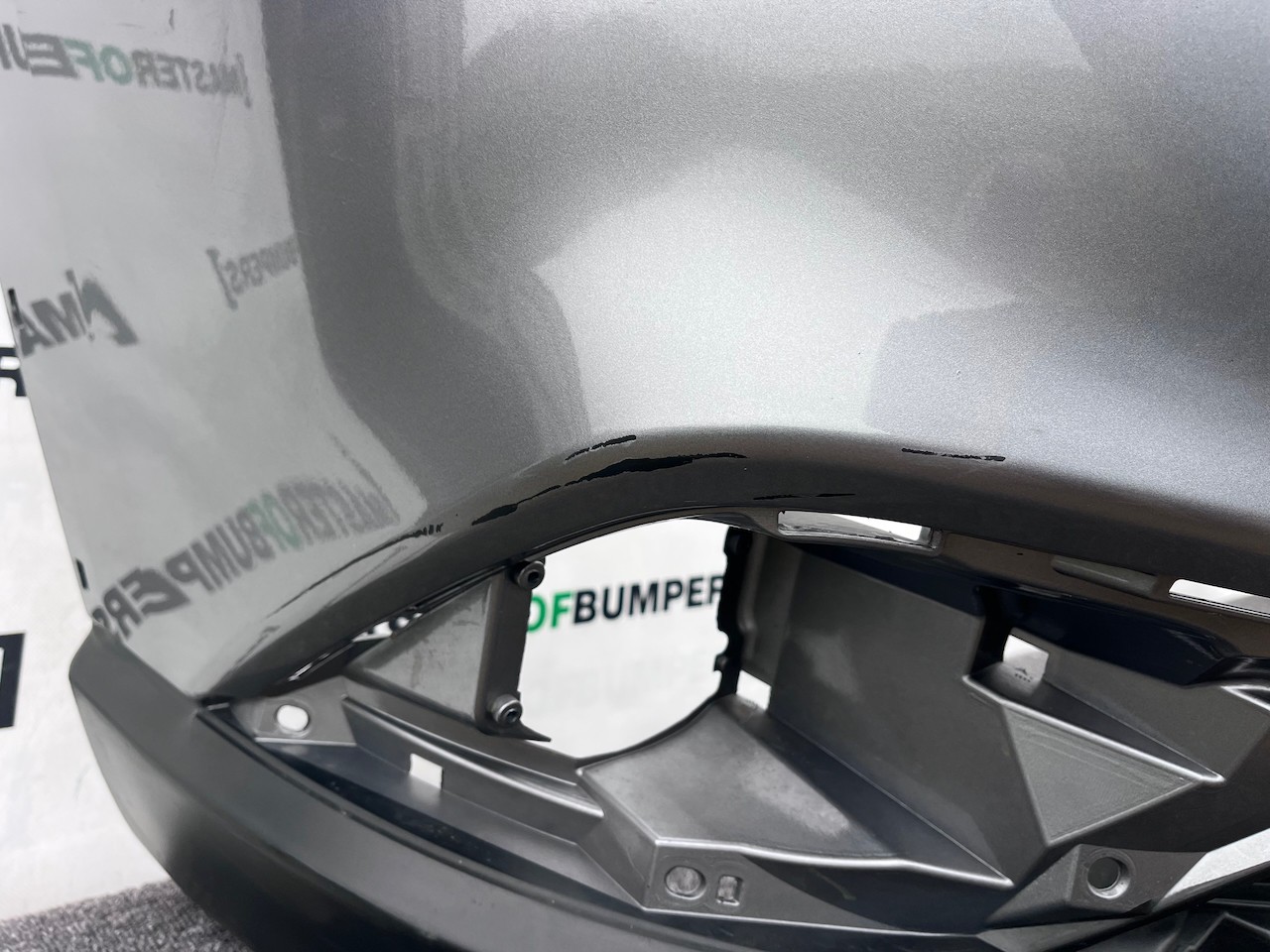 Mitsubishi Outlander Mivec Exceed 2017-21 Front Bumper Pdc + Jets Genuine [m489]