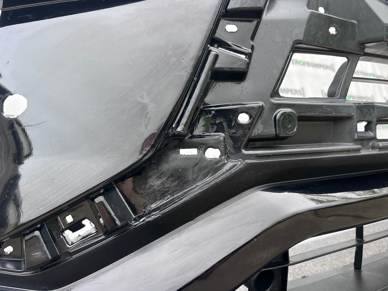 Mitsubishi Eclipse Cross 2017-2021 Front Bumper 4 Pdc No Jet Genuine [m494]