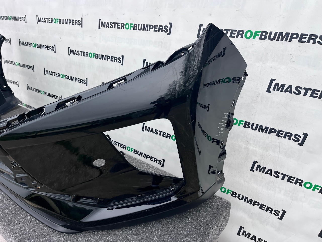 Mitsubishi Eclipse Cross 2017-2021 Front Bumper 4 Pdc No Jet Genuine [m494]