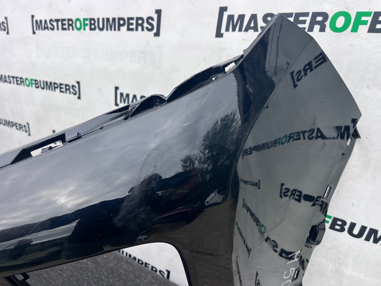 Mitsubishi Eclipse Cross Hatch 2017-2021 Front Bumper 4 Pdc +jets Genuine [m506]