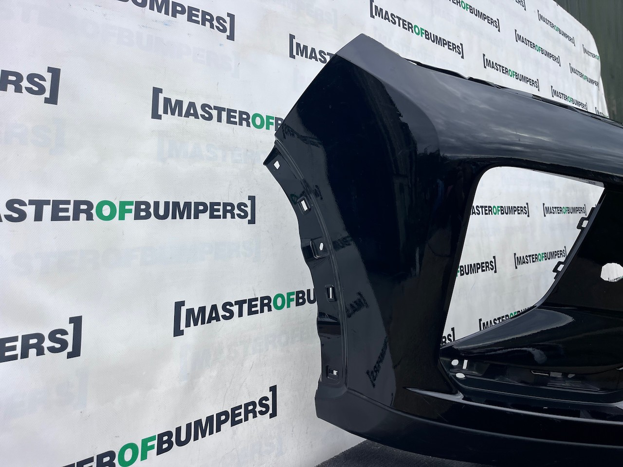 Mitsubishi Eclipse Cross Hatch 2017-2021 Front Bumper 4 Pdc +jets Genuine [m506]