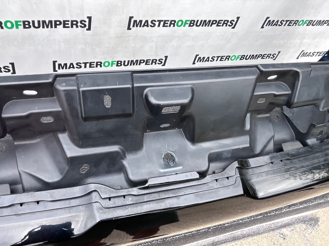 Mitsubishi Eclipse Cross Hatch 2017-2021 Front Bumper 4 Pdc +jets Genuine [m507]