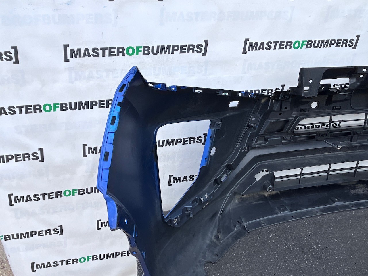 Mitsubishi Eclipse Cross Hatch 2017-2021 Front Bumper 4 Pdc +jets Genuine [m507]