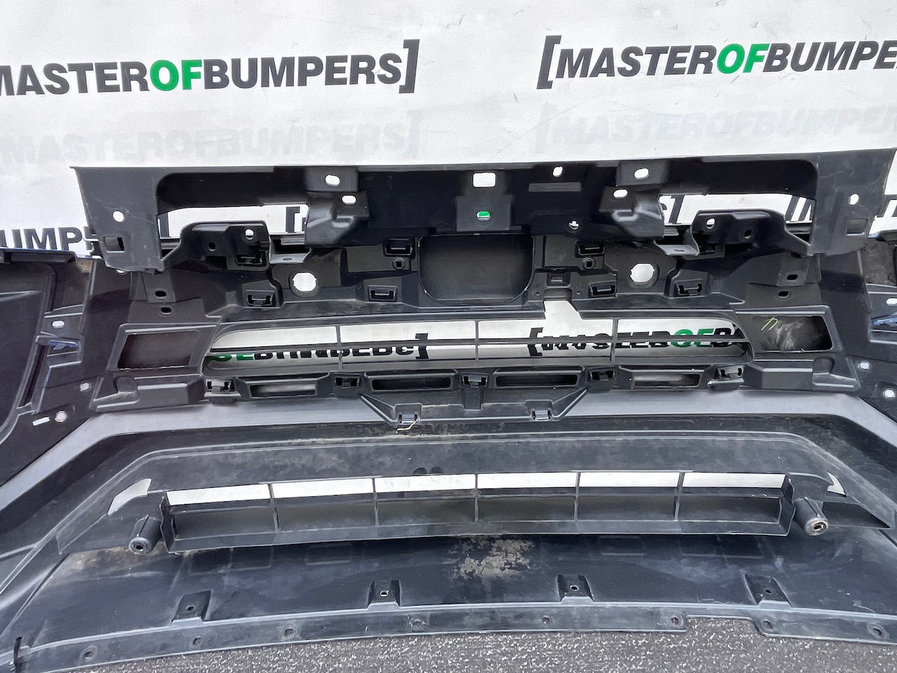 Mitsubishi Eclipse Cross Hatch 2017-2021 Front Bumper 4 Pdc +jets Genuine [m507]