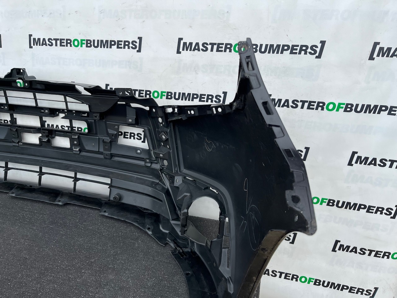 Mitsubishi Outlander Gs Mk3 2017-2021 Front Bumper No Pdc No Jet Genuine [m512]