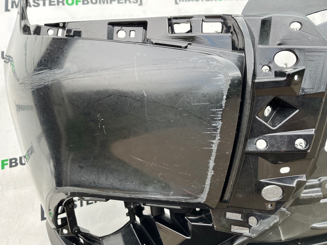 Mitsubishi Outlander Gs Mk3 2017-2021 Front Bumper No Pdc No Jet Genuine [m512]