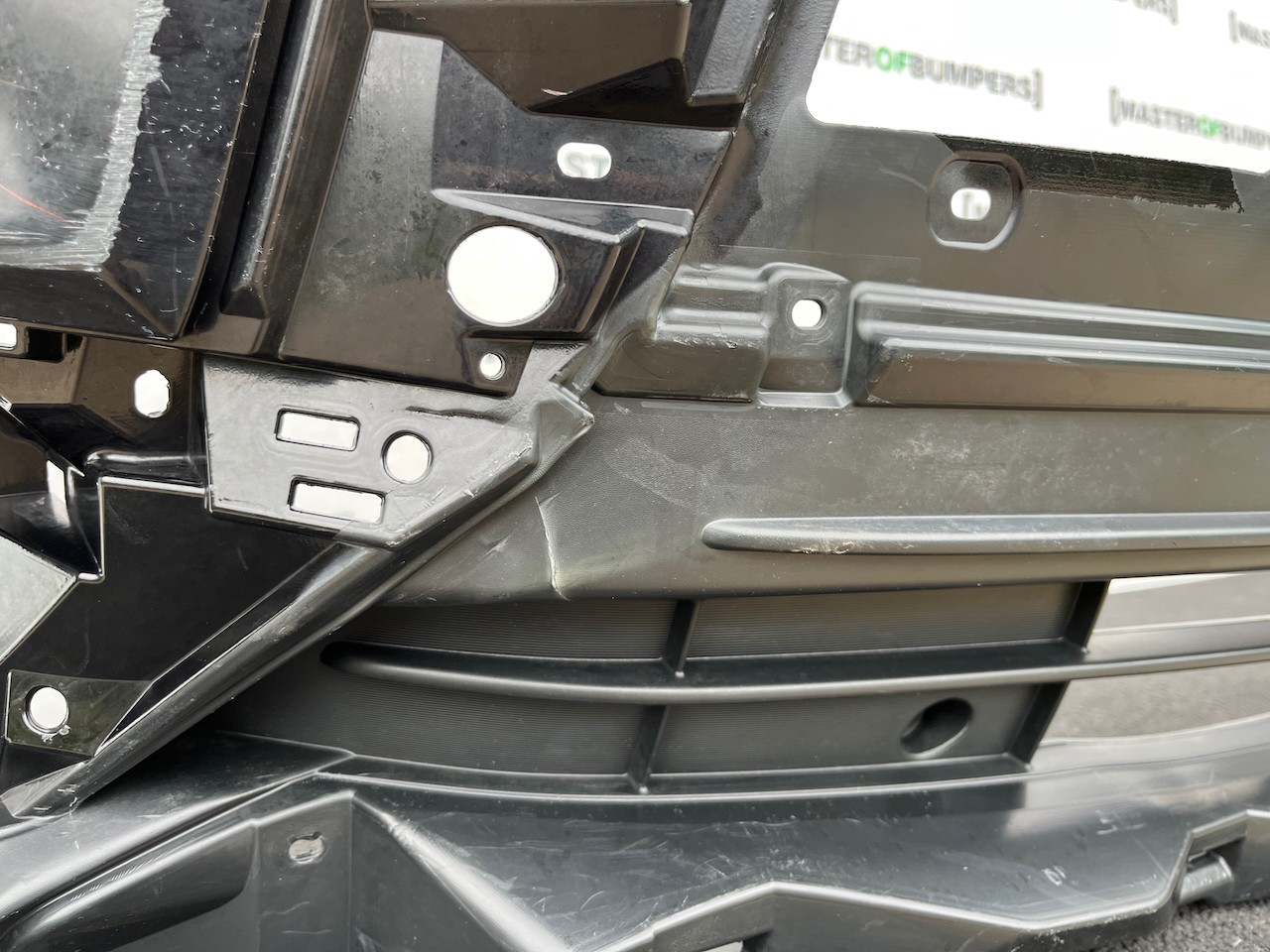Mitsubishi Outlander Gs Mk3 2017-2021 Front Bumper No Pdc No Jet Genuine [m512]