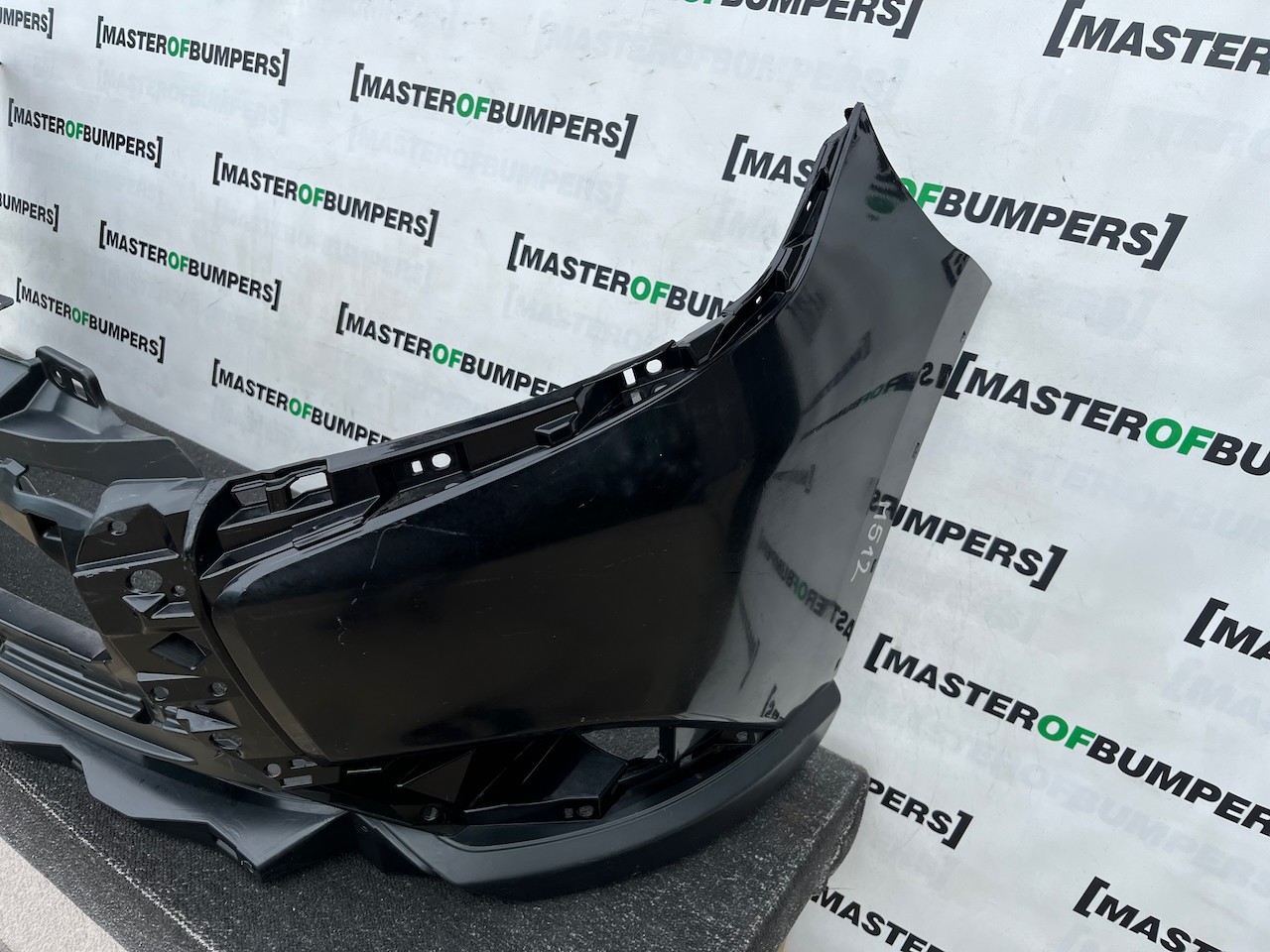 Mitsubishi Outlander Gs Mk3 2017-2021 Front Bumper No Pdc No Jet Genuine [m512]