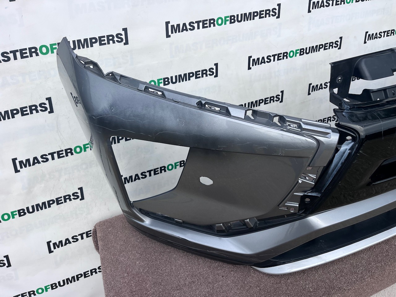 Mitsubishi Eclipse Cross Hatch 2017-2021 Front Bumper 4 Pdc Genuine [m510]