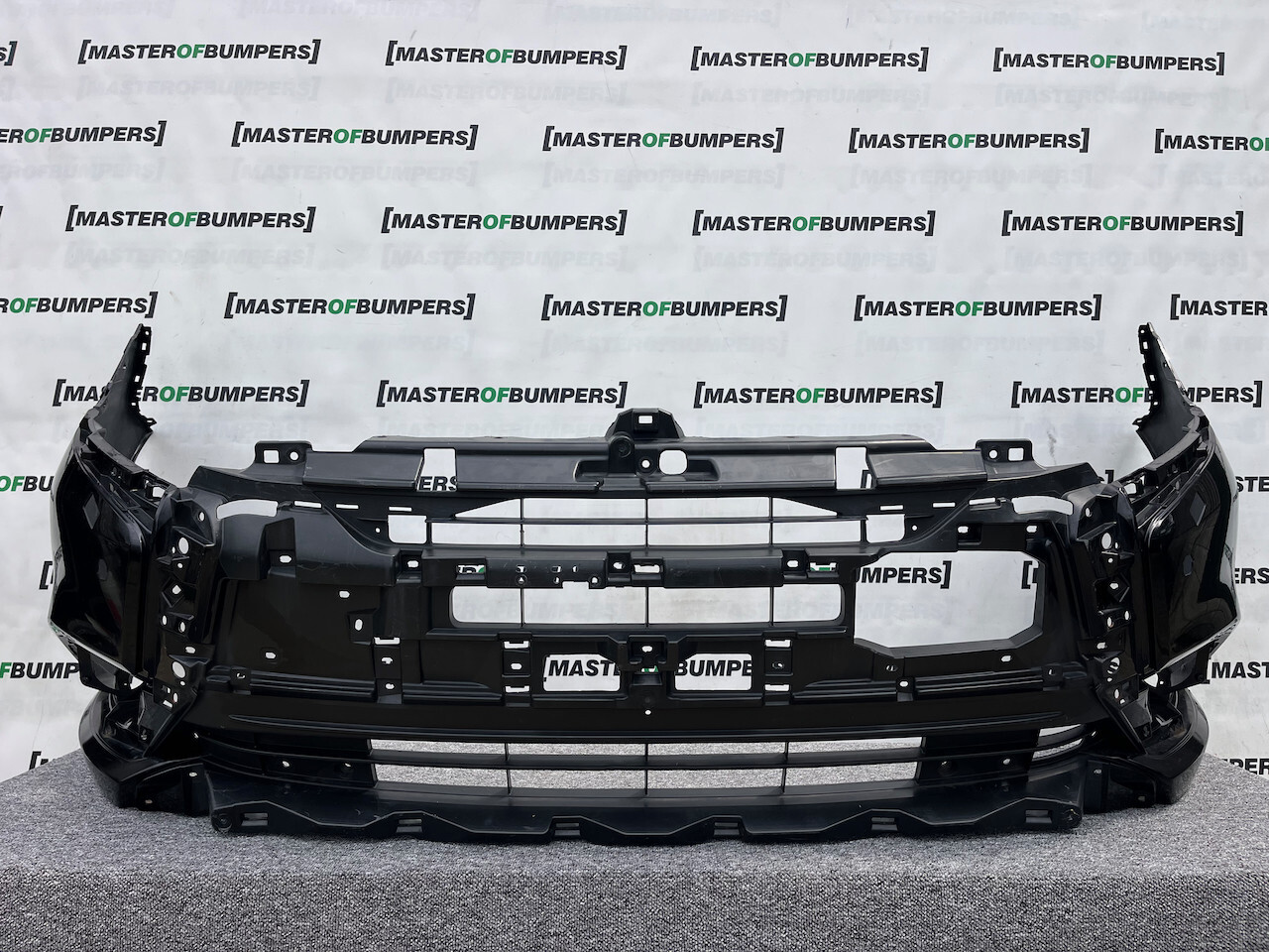 Mitsubishi Outlander Ls Phev Mk3 2017-2021 Front Bumper 4 Pdc Jet Genuine [m464]