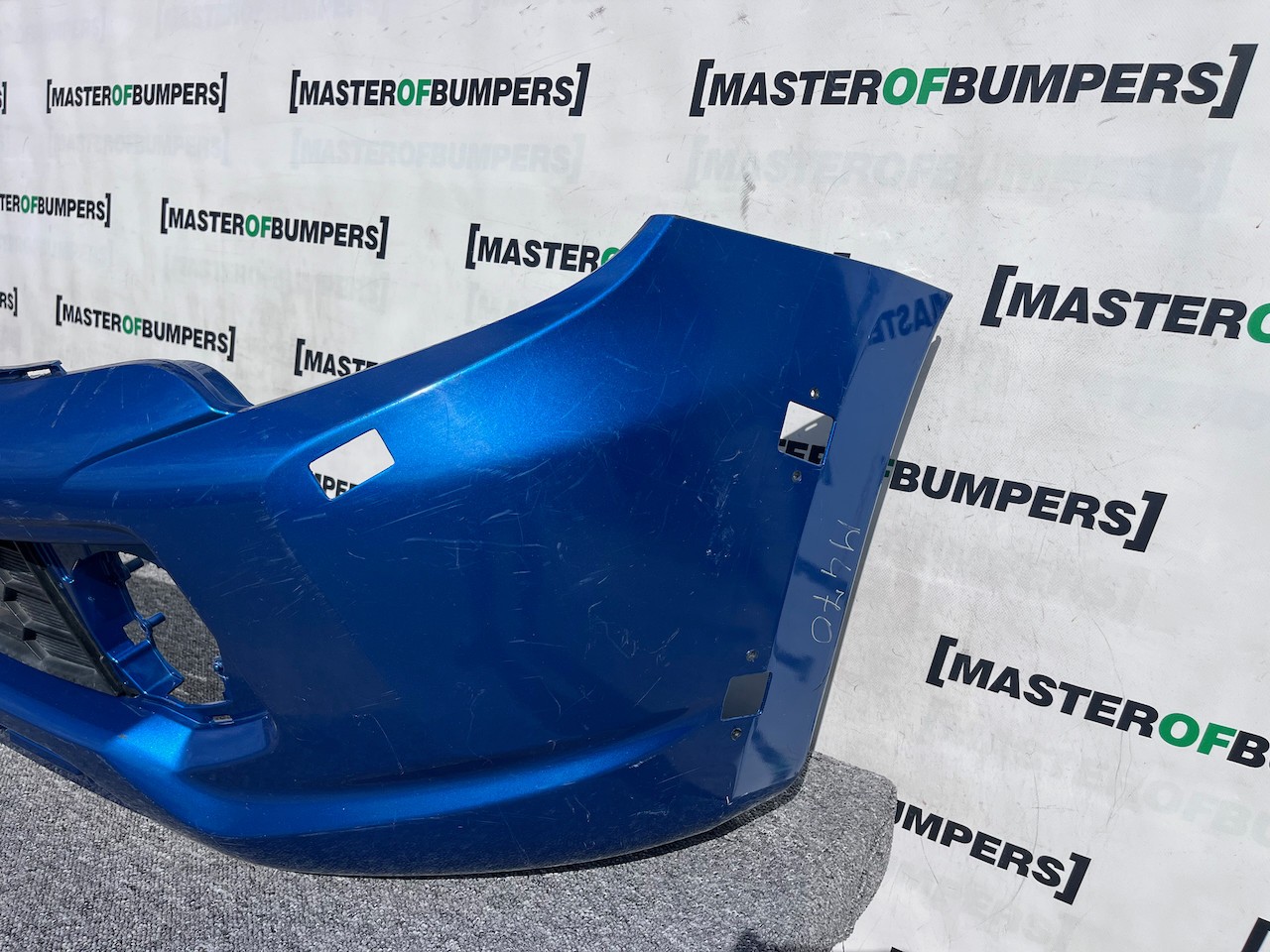 Mitsubishi L200 Barbarian Titan 2016-2019 Front Bumper Jets Genuine [m470]