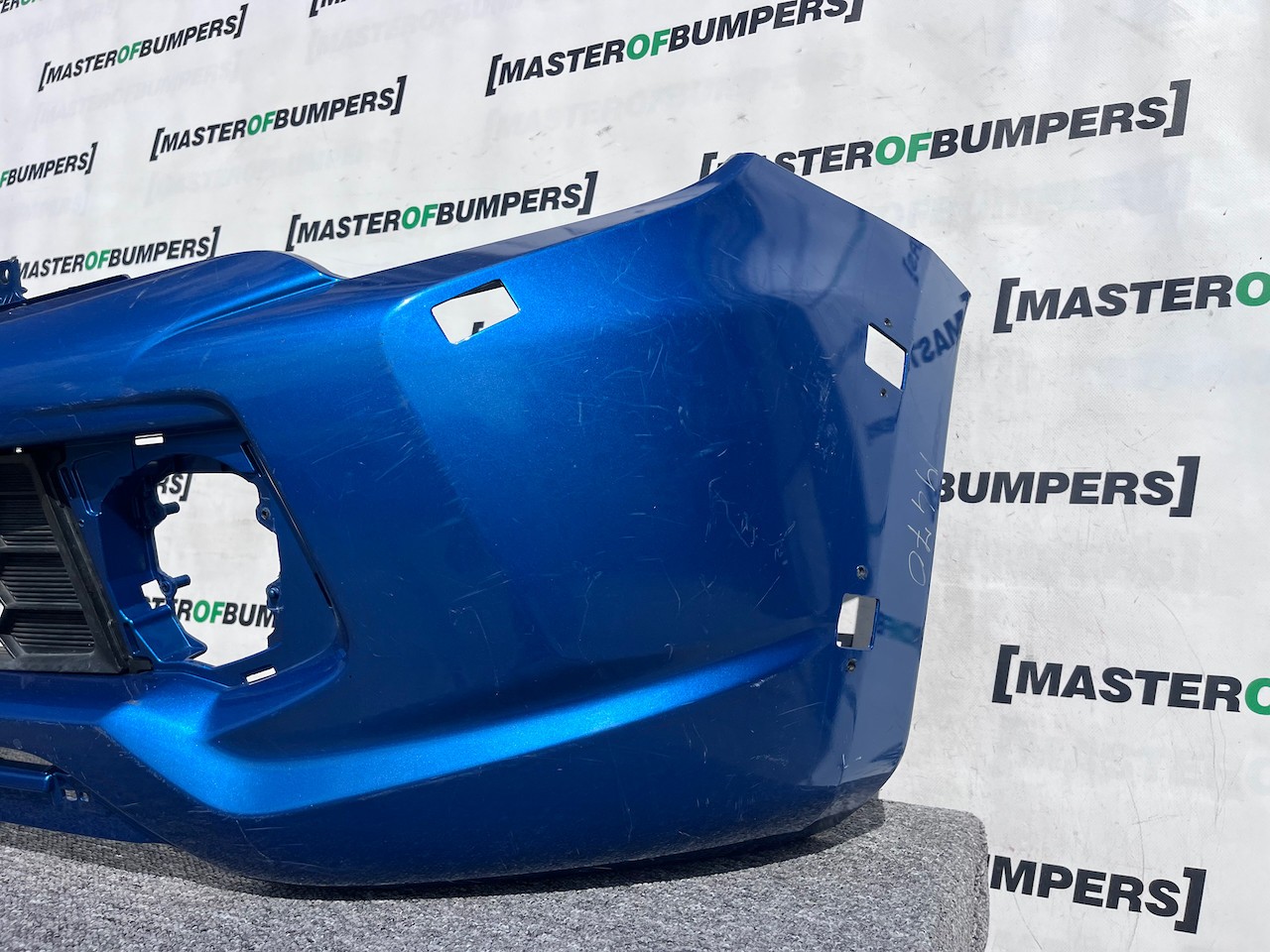 Mitsubishi L200 Barbarian Titan 2016-2019 Front Bumper Jets Genuine [m470]