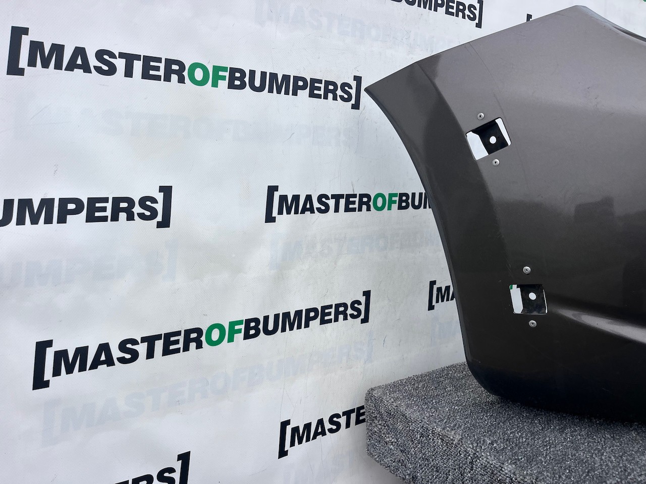 Mitsubishi L200 Barbarian Titan 2016-2019 Front Bumper Jets Genuine [m485]