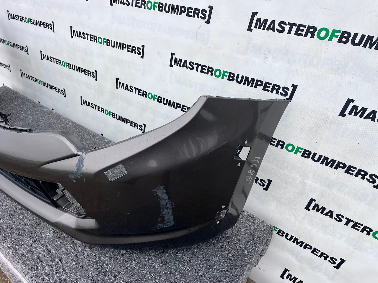 Mitsubishi L200 Barbarian Titan 2016-2019 Front Bumper Jets Genuine [m485]