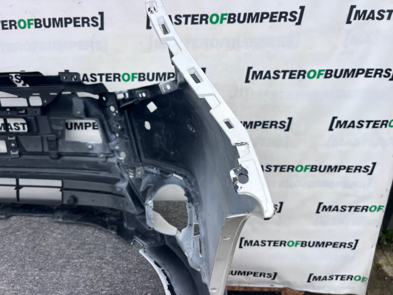 Mitsubishi Outlander Ls Phev Mk3 2017-2021 Front Bumper 4 Pdc Jet Genuine [m488]