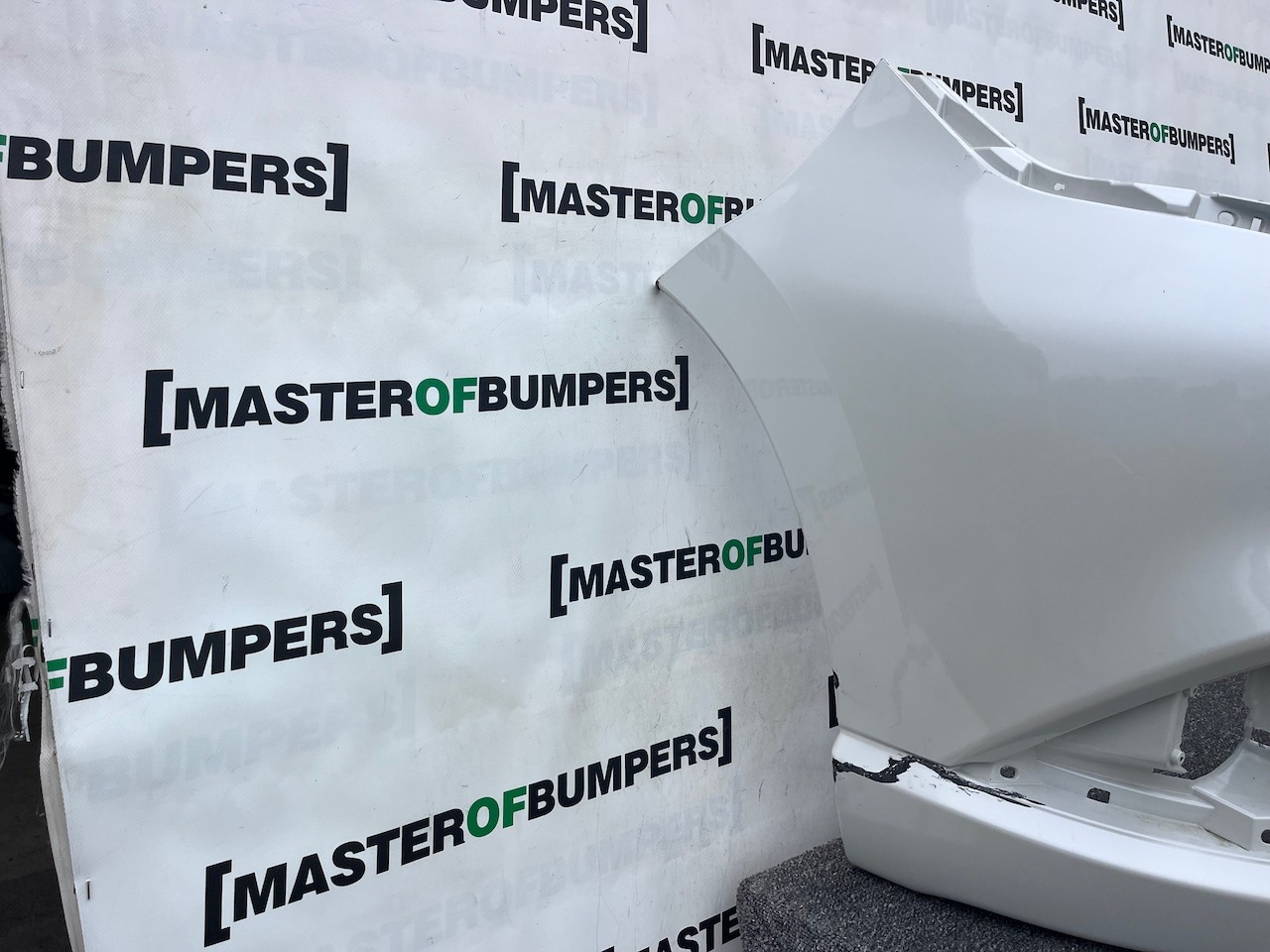 Mitsubishi Outlander Ls Phev Mk3 2017-2021 Front Bumper 4 Pdc Jet Genuine [m488]