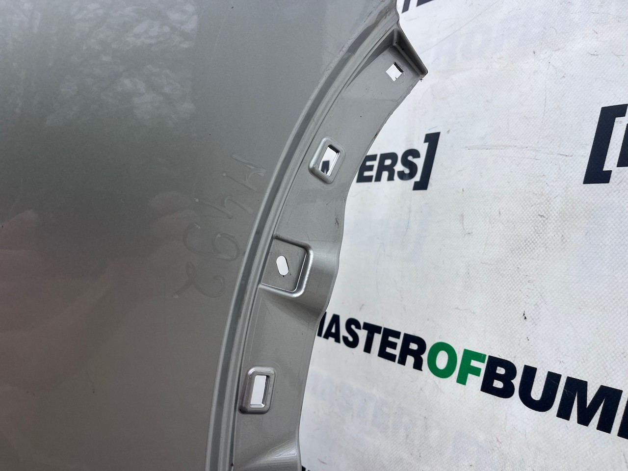 Mitsubishi Eclipse Cross Dynamic 2017-2021 Front Bumper 4 Pdc Jet Genuine [m492]