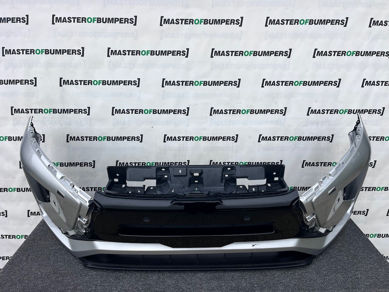 Mitsubishi Eclipse Cross Dynamic 2017-2021 Front Bumper 4 Pdc Jet Genuine [m492]