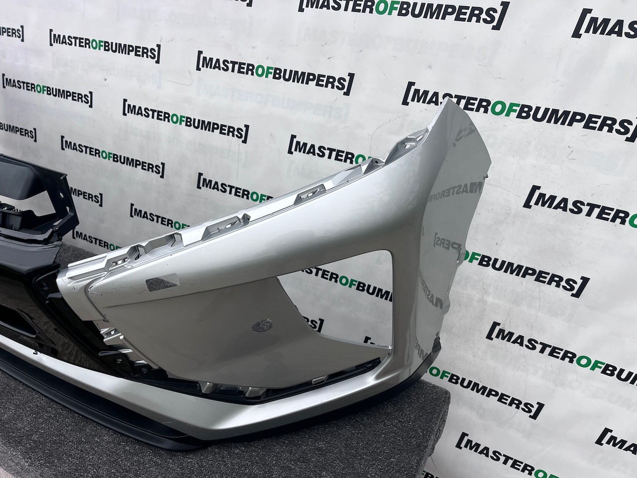 Mitsubishi Eclipse Cross Dynamic 2017-2021 Front Bumper 4 Pdc Jet Genuine [m492]