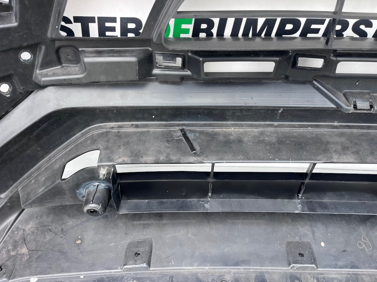 Mitsubishi Eclipse Cross Dynamic 2017-2021 Front Bumper 4 Pdc Jet Genuine [m387]