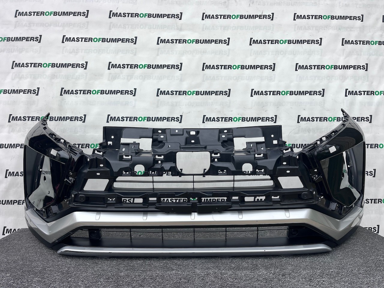 Mitsubishi Eclipse Cross Dynamic 2017-2021 Front Bumper 4 Pdc Jet Genuine [m387]