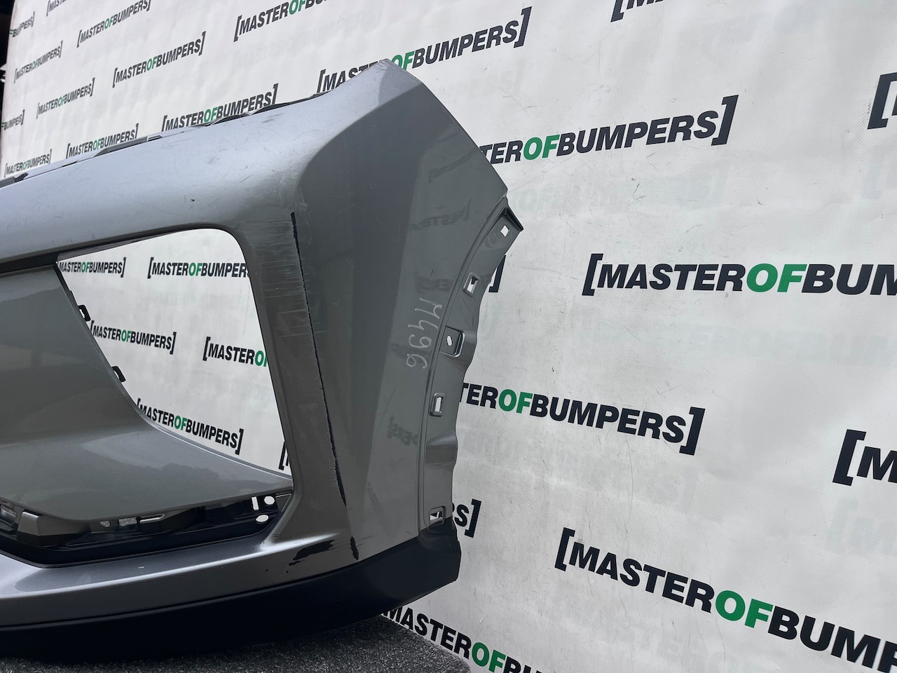 Mitsubishi Eclipse Cross 2017-2021 Front Bumper No Pdc No Jet Genuine [m496]