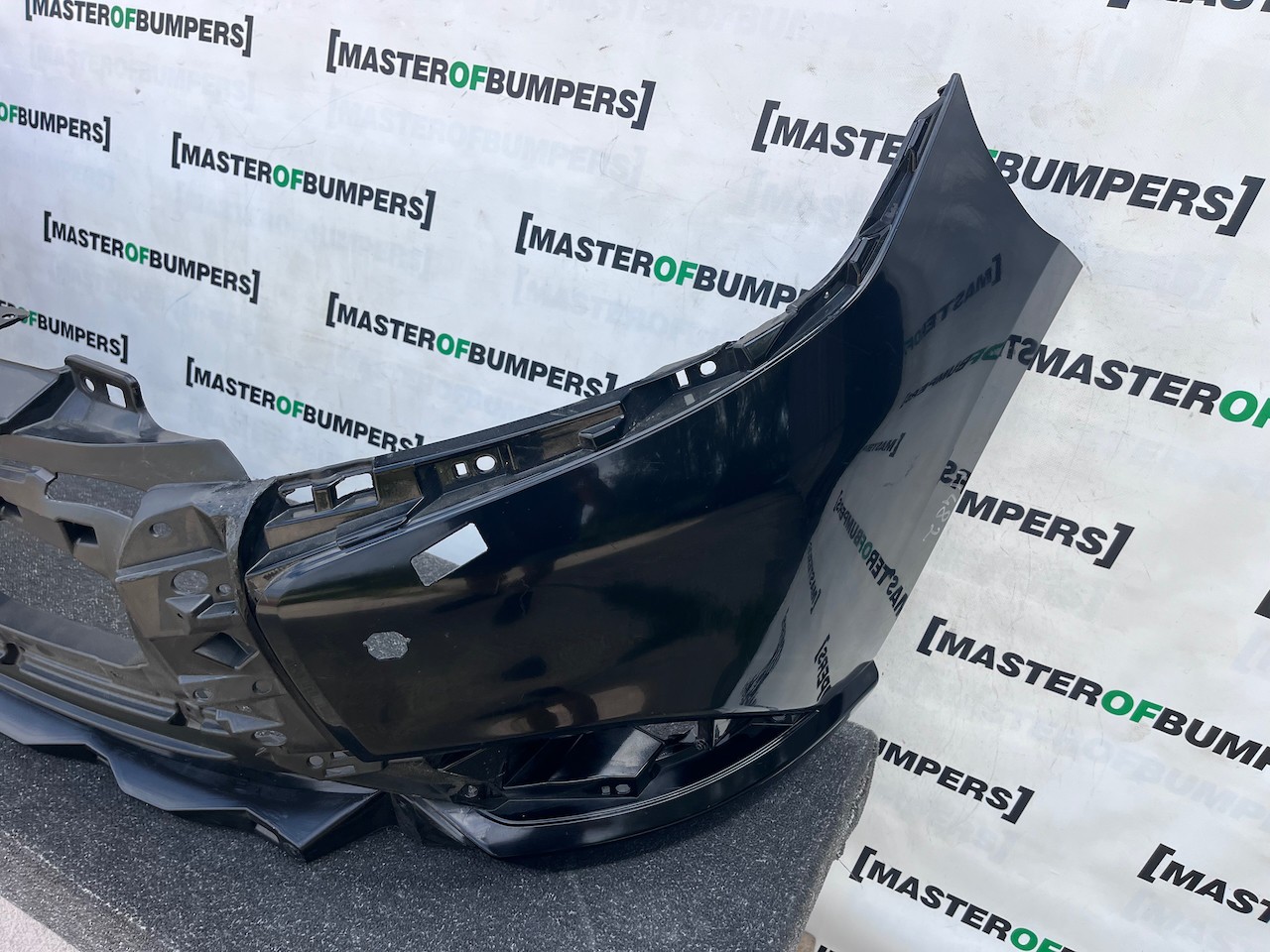 Mitsubishi Outlander Ls Phev Mk3 2017-2021 Front Bumper 4 Pdc Jet Genuine [m482]