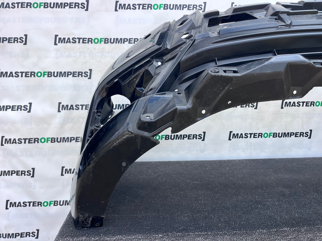 Mitsubishi Outlander Ls Phev Mk3 2017-2021 Front Bumper 4 Pdc Jet Genuine [m482]