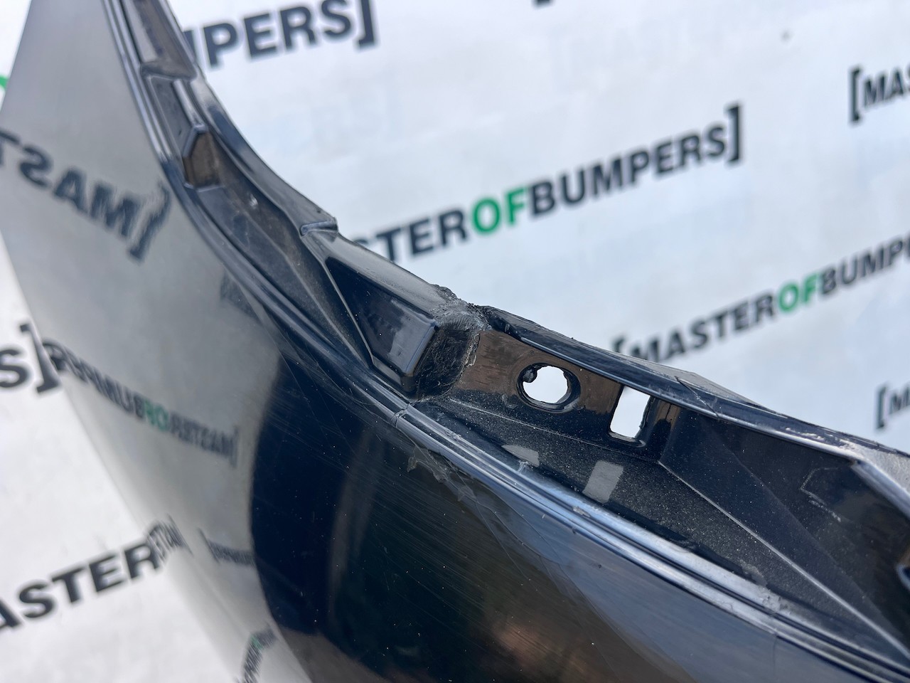 Mitsubishi Outlander Ls Phev Mk3 2017-2021 Front Bumper 4 Pdc Jet Genuine [m482]