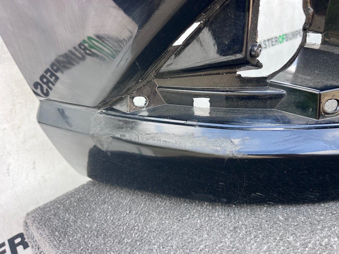 Mitsubishi Outlander Ls Phev Mk3 2017-2021 Front Bumper 4 Pdc Jet Genuine [m482]